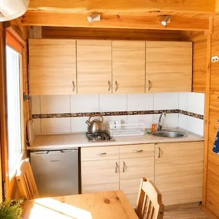 Дом отдыха With A Pool For 5 People Дзивновек