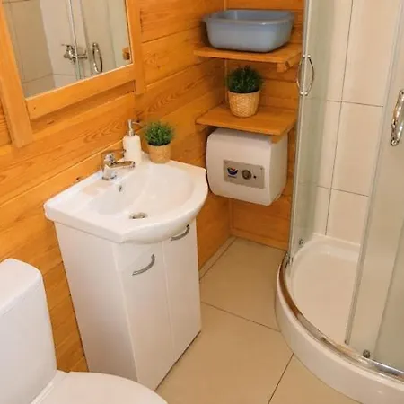 With A Pool For 5 People بيت للعطل دجيفنوفيك